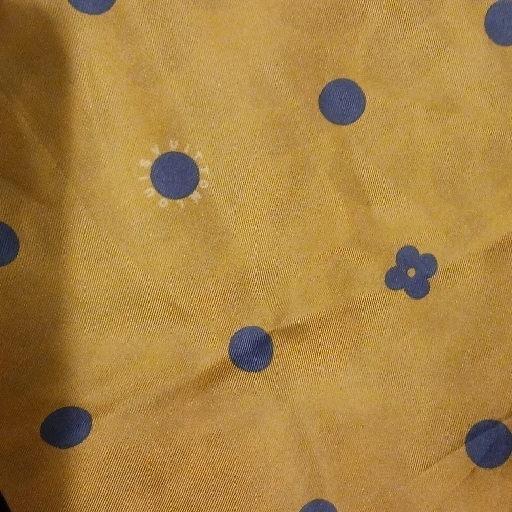 Louis Vuitton Stephen sprouce infinity scarf.